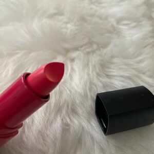 New! Bobbi Brown Lipstick